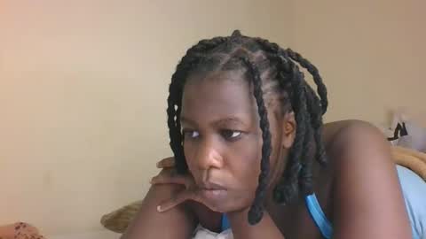 Snapshot of elvier_pretty chatting on November 12, 2025, 8:37 am flo online show from November 12, 2025, 8:37 am