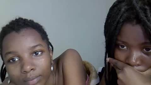 Snapshot of elvier_pretty chatting on November 14, 2025, 10:25 am flo online show from November 14, 2025, 10:25 am