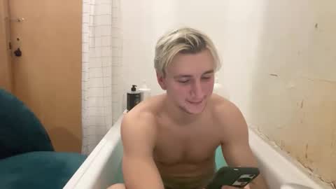 Elvin Vaenight online show from November 3, 2025, 10:53 pm