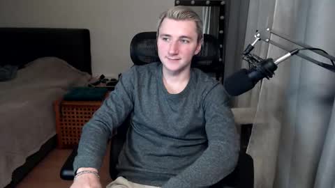 Elvin Vaenight online show from December 4, 2025, 11:35 pm