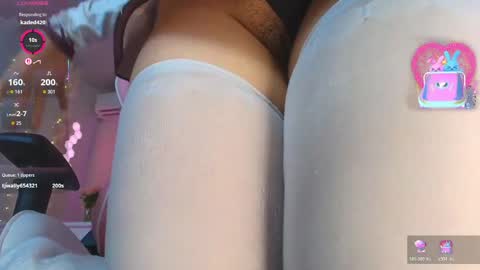 Snapshot of ely_cherry18 chatting on May 19, 2026, 1:56 am Ely online show from May 19, 2026, 1:56 am