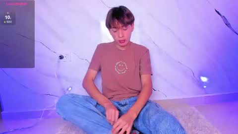 Snapshot of ely_king chatting on June 10, 2026, 7:02 pm E L Y K I N G online show from June 10, 2026, 7:02 pm