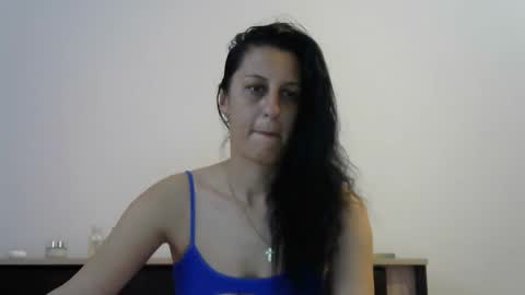 Snapshot of elybely chatting on March 23, 2026, 6:06 am elybely online show from March 23, 2026, 6:06 am