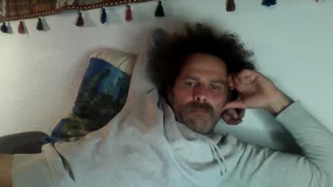 Snapshot of elyjahoye chatting on September 24, 2025, 8:23 pm elyjahoye online show from September 24, 2025, 8:23 pm