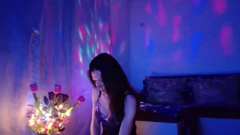 Elisa online show from February 16, 2025, 5:37 pm