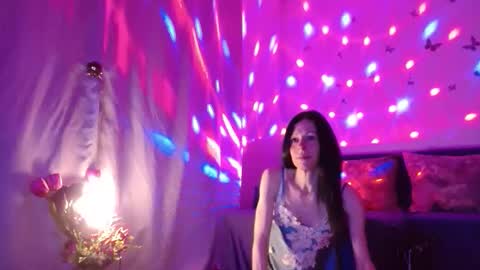 Elisa online show from March 21, 2026, 6:55 pm