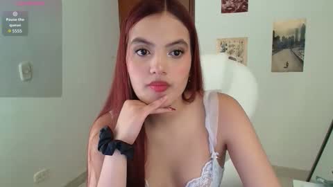 Snapshot of ema__rose chatting on September 14, 2025, 5:23 pm Ema online show from September 14, 2025, 5:23 pm