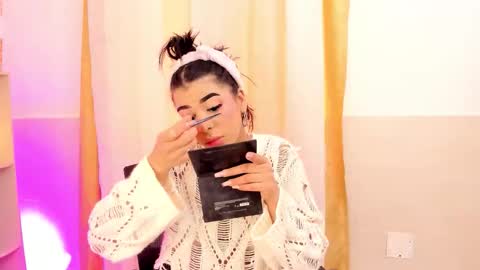 Ema Lambert  online show from October 24, 2025, 4:03 pm