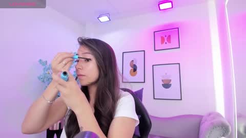 Ema louisx  online show from February 24, 2025, 12:26 pm