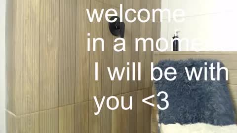 Snapshot of ema_luna_ chatting on October 29, 2025, 8:10 pm Ema online show from October 29, 2025, 8:10 pm