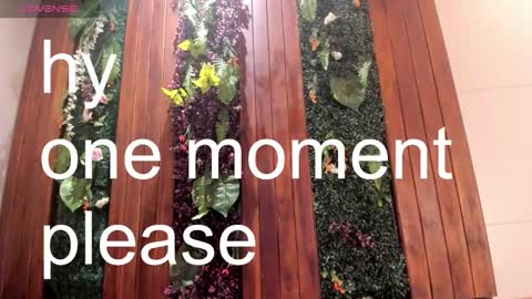 Snapshot of ema_luna_ chatting on November 30, 2025, 8:02 pm Ema online show from November 30, 2025, 8:02 pm