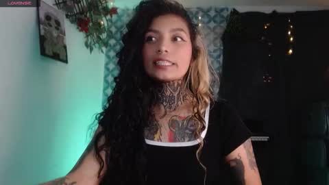 ema_ploxx online show from October 25, 2025, 5:15 am