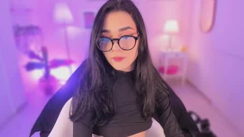 Snapshot of ema_soul chatting on October 22, 2025, 7:35 pm emma soul online show from October 22, 2025, 7:35 pm