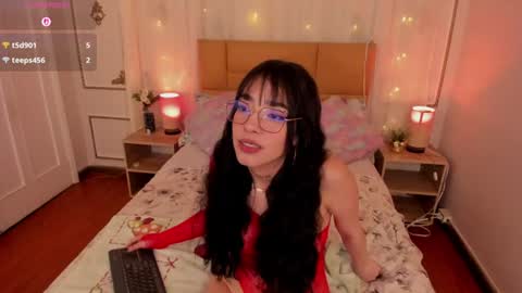 Snapshot of emalittle chatting on July 31, 2026, 4:12 am Emma online show from July 31, 2026, 4:12 am