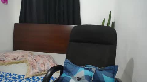 Ember and Wanda online show from February 20, 2025, 1:03 am
