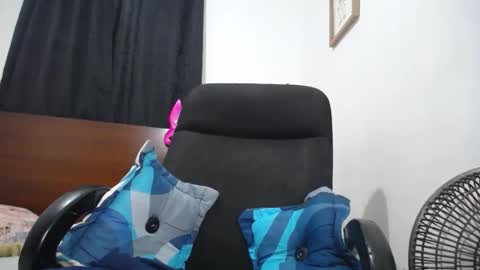 Ember and Wanda online show from February 28, 2025, 9:23 pm