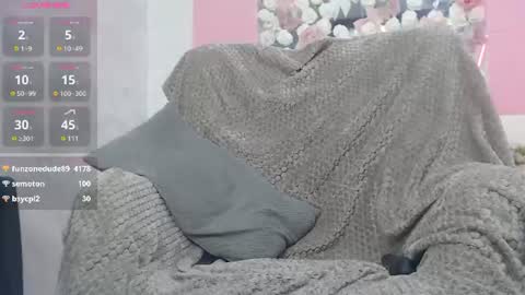 Snapshot of emberluna_ chatting on June 29, 2026, 10:15 am Ember online show from June 29, 2026, 10:15 am