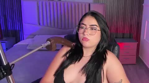 Ember Velvet online show from March 27, 2026, 8:59 am