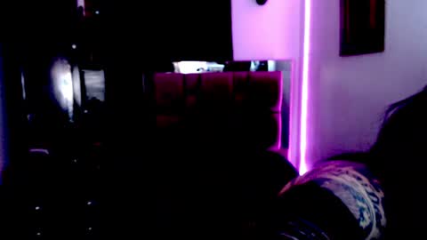 Snapshot of emearld_black chatting on July 20, 2026, 3:54 am Emerald Black online show from July 20, 2026, 3:54 am