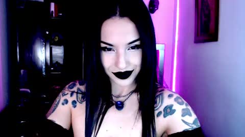 Snapshot of emearld_black chatting on July 24, 2026, 5:38 am Emerald Black online show from July 24, 2026, 5:38 am