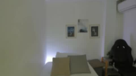 Snapshot of emelie_89 chatting on October 22, 2025, 12:05 pm emelie_89 online show from October 22, 2025, 12:05 pm