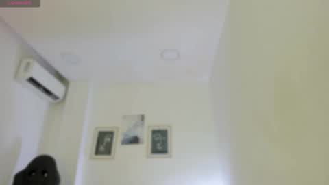 Snapshot of emelie_89 chatting on October 24, 2025, 12:12 pm emelie_89 online show from October 24, 2025, 12:12 pm