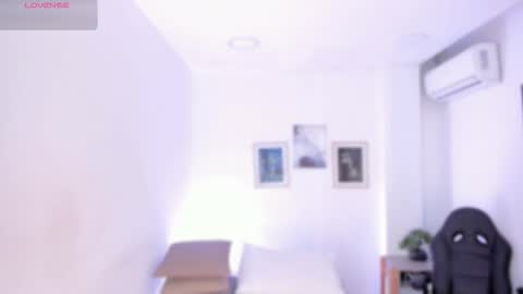 Snapshot of emelie_89 chatting on October 31, 2025, 12:06 pm emelie_89 online show from October 31, 2025, 12:06 pm