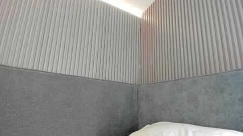 Snapshot of emelie_89 chatting on November 13, 2025, 10:25 am emelie_89 online show from November 13, 2025, 10:25 am