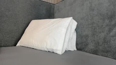 Snapshot of emelie_89 chatting on November 22, 2025, 11:53 am emelie_89 online show from November 22, 2025, 11:53 am