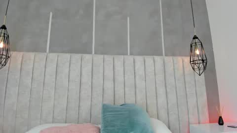 Snapshot of emelie_89 chatting on November 23, 2025, 7:24 pm emelie_89 online show from November 23, 2025, 7:24 pm