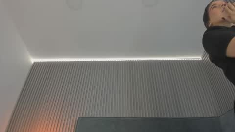 Snapshot of emelie_89 chatting on December 15, 2025, 11:47 am emelie_89 online show from December 15, 2025, 11:47 am