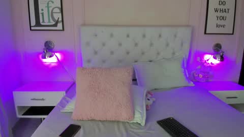 Emily  online show from December 7, 2024, 5:15 am