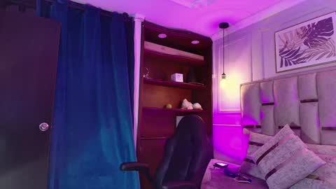 Emily  online show from December 13, 2024, 3:05 am