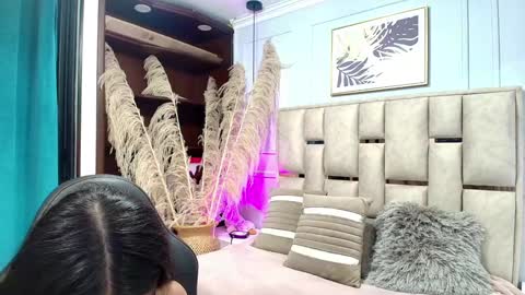 Emily  online show from January 19, 2025, 5:37 am