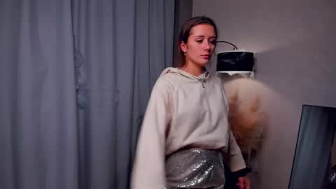 Emma online show from November 8, 2025, 1:06 am