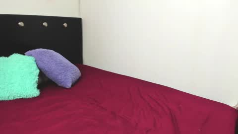 emely_aaron69z online show from April 18, 2026, 2:15 am