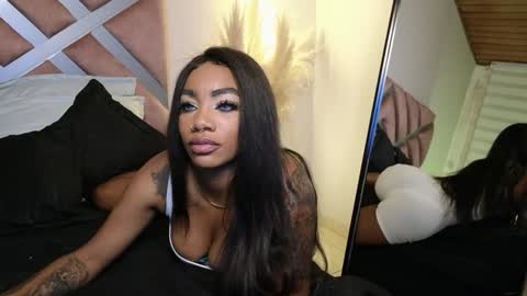 anyelii  online show from January 25, 2025, 3:30 am