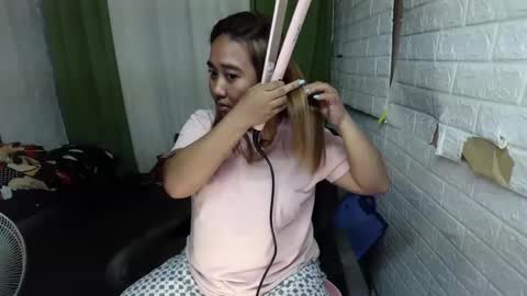 Snapshot of emely_slutxxx chatting on March 11, 2025, 11:23 am Emely online show from March 11, 2025, 11:23 am