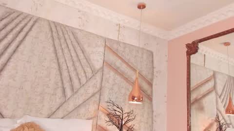 Emely online show from March 29, 2026, 4:01 am