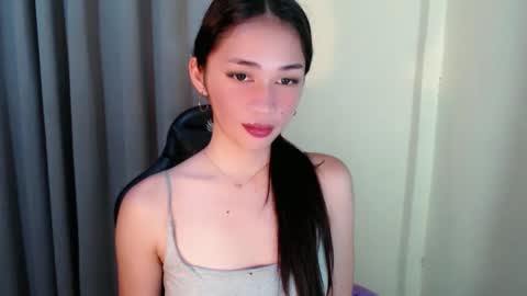 Snapshot of emelyn_fuckdoll chatting on December 2, 2025, 3:18 pm Scarlett online show from December 2, 2025, 3:18 pm