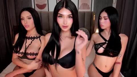 Snapshot of emeraldfvckinggreyson chatting on November 5, 2025, 2:55 am Emerald online show from November 5, 2025, 2:55 am