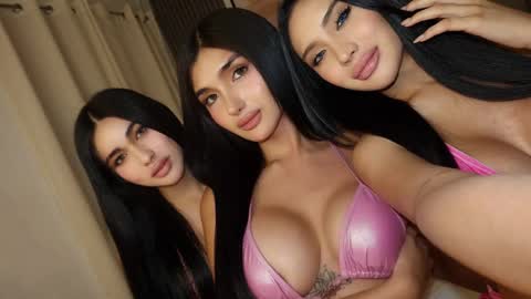 Snapshot of emeraldfvckinggreyson chatting on November 27, 2025, 4:25 am Emerald online show from November 27, 2025, 4:25 am