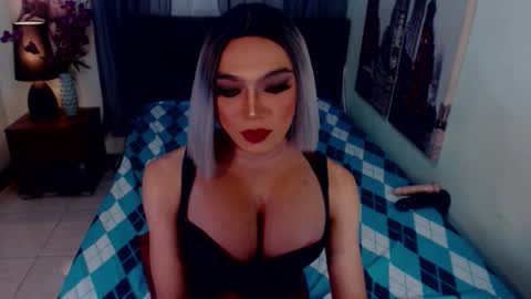 Snapshot of emeraldshemales chatting on March 21, 2026, 8:19 am Emerald online show from March 21, 2026, 8:19 am