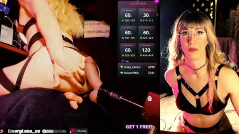 Snapshot of emerylune_xo chatting on April 17, 2026, 5:54 am Emery Lune online show from April 17, 2026, 5:54 am