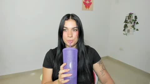 Snapshot of emi_blossom_ chatting on March 24, 2026, 4:01 pm Emily online show from March 24, 2026, 4:01 pm