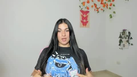 Snapshot of emi_blossom_ chatting on April 6, 2026, 2:40 pm Emily online show from April 6, 2026, 2:40 pm