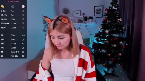 Snapshot of emi_joy chatting on January 5, 2025, 9:14 pm  Emily  follow me  online show from January 5, 2025, 9:14 pm