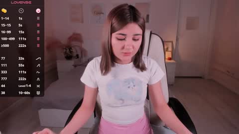 Snapshot of emi_joy chatting on January 14, 2025, 7:27 am  Emily  follow me  online show from January 14, 2025, 7:27 am