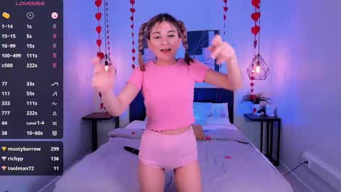 Snapshot of emi_joy chatting on February 17, 2025, 3:31 pm  Emily  follow me  online show from February 17, 2025, 3:31 pm