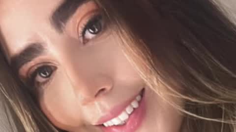 emi_royse online show from February 2, 2026, 6:39 pm